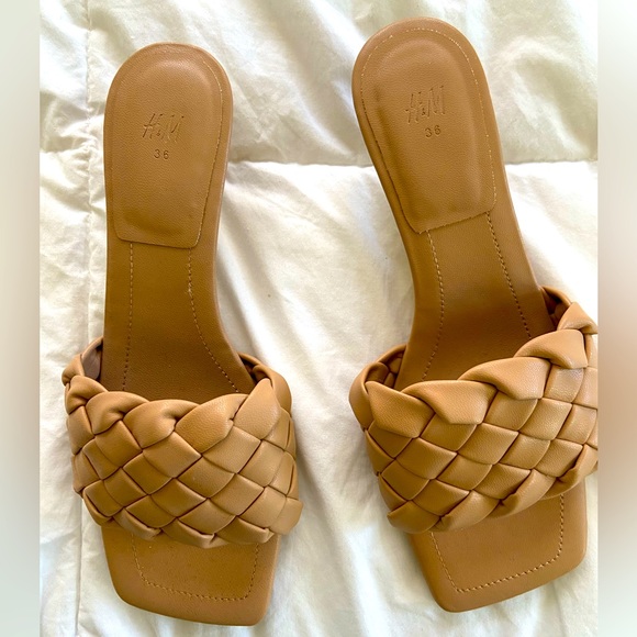 H&M Sandals - Picture 1 of 2